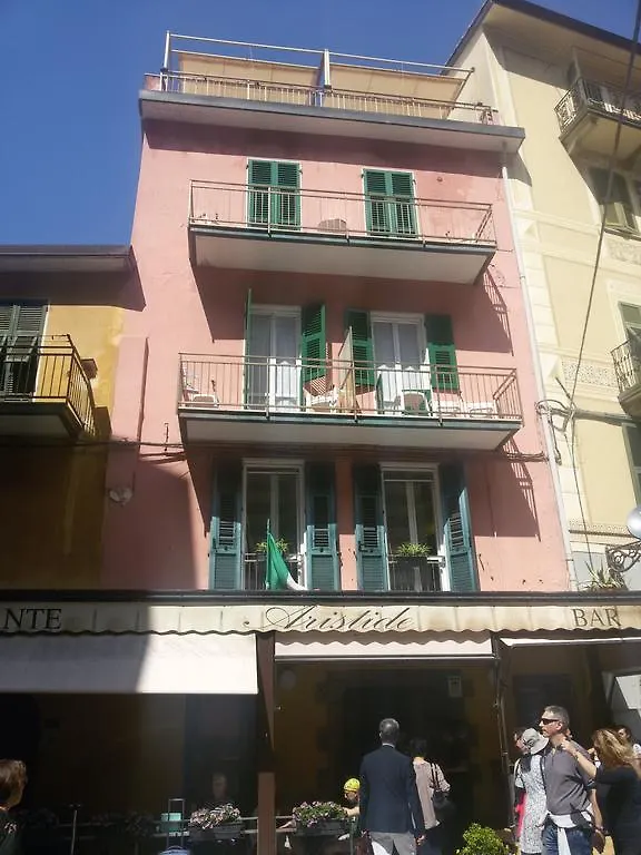 ホテル Ca' De Capun マナローラ イタリア